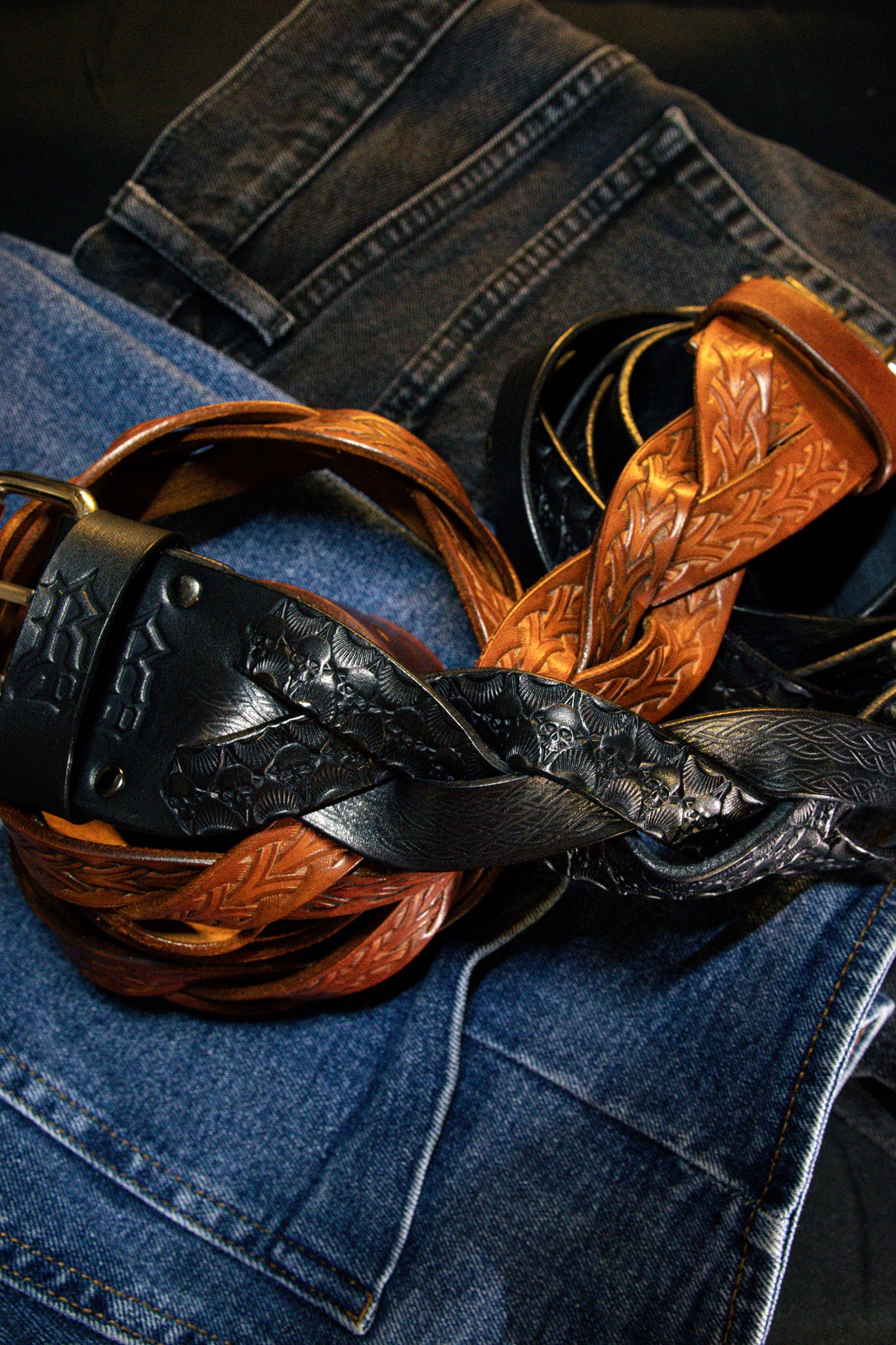 Ceinture en cuir de caractère – repoussée à la main