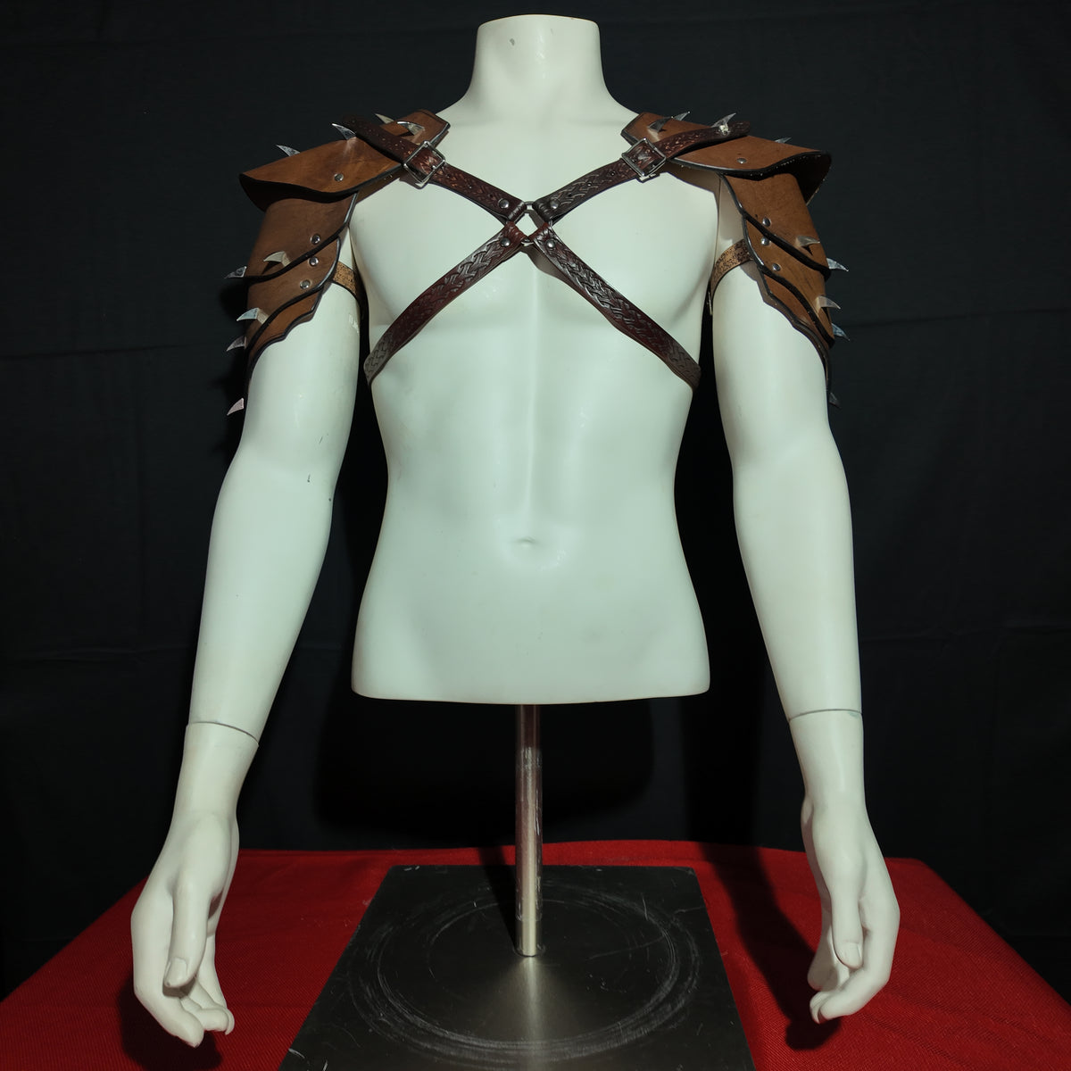 Spalières en cuir – Armure RODEN