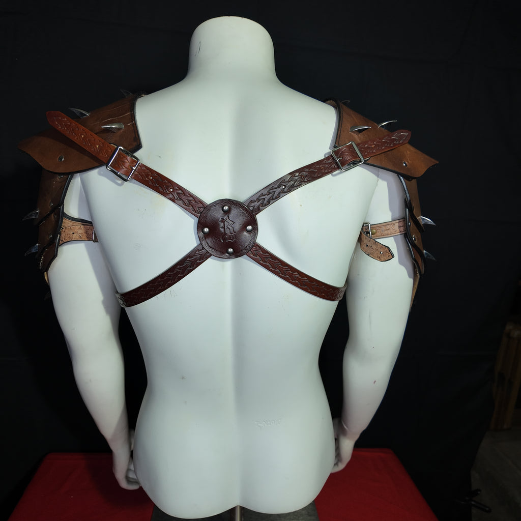 Spalières en cuir – Armure RODEN