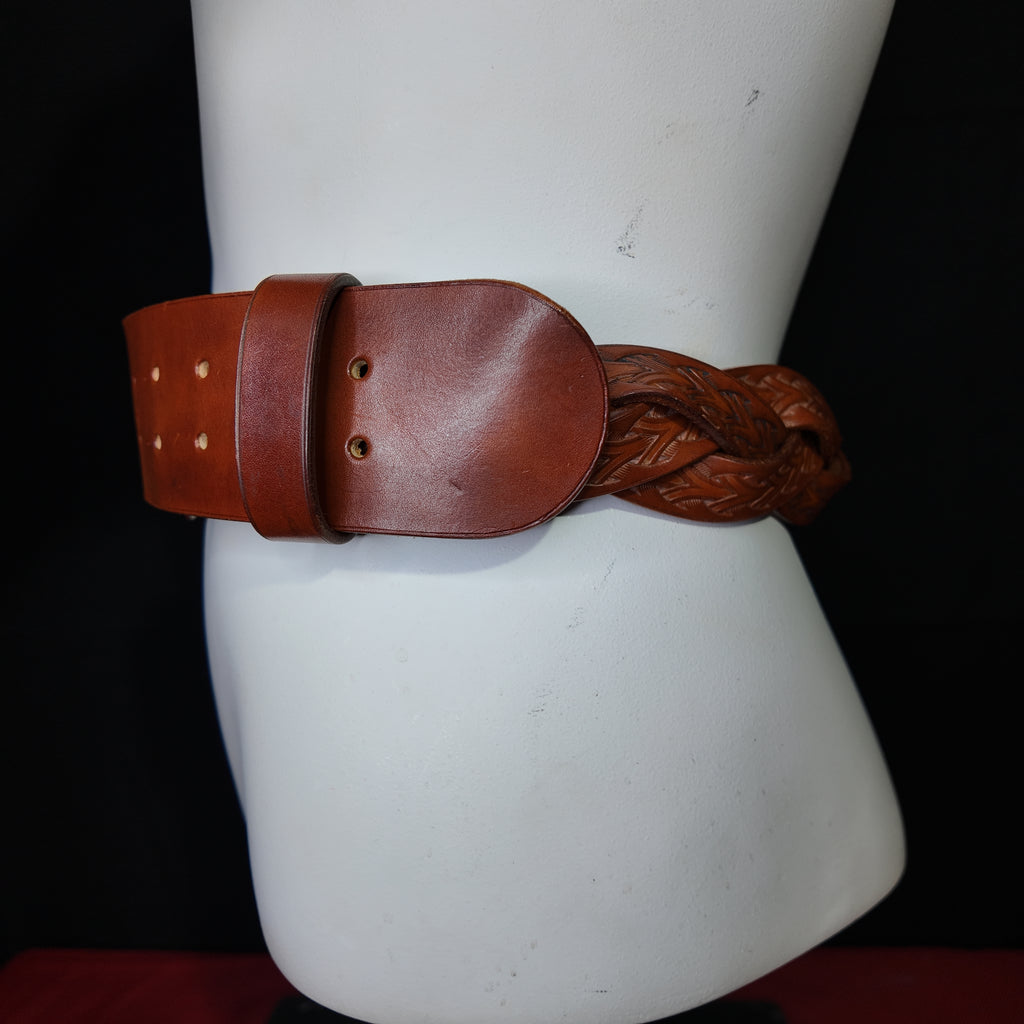 Ceinture en cuir tannage végétal repoussée main – Noyer | RODEN